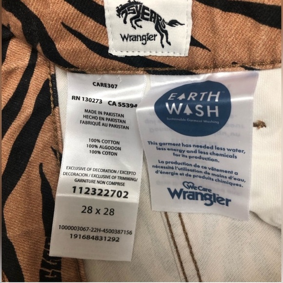WRANGLER WOMEN'S HIGH RISE WILD WEST PURR PRINT JEANS SIZE 28 ANTHROPOLOGIE FP - Picture 11 of 13